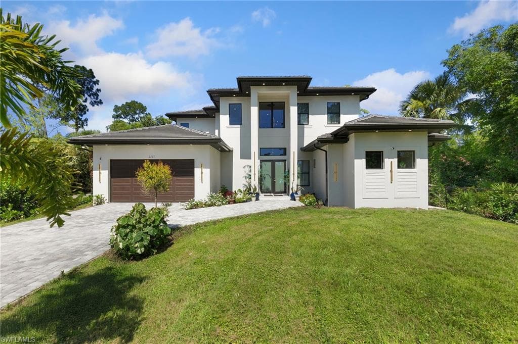 2227 21st St SW, Naples, FL 34117-4