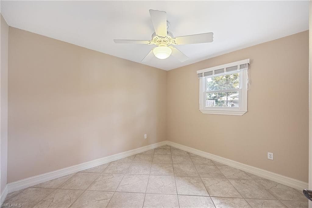 1120 Ridge St, Naples, FL 34103-11