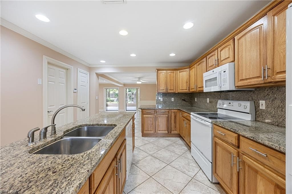 1120 Ridge St, Naples, FL 34103-16