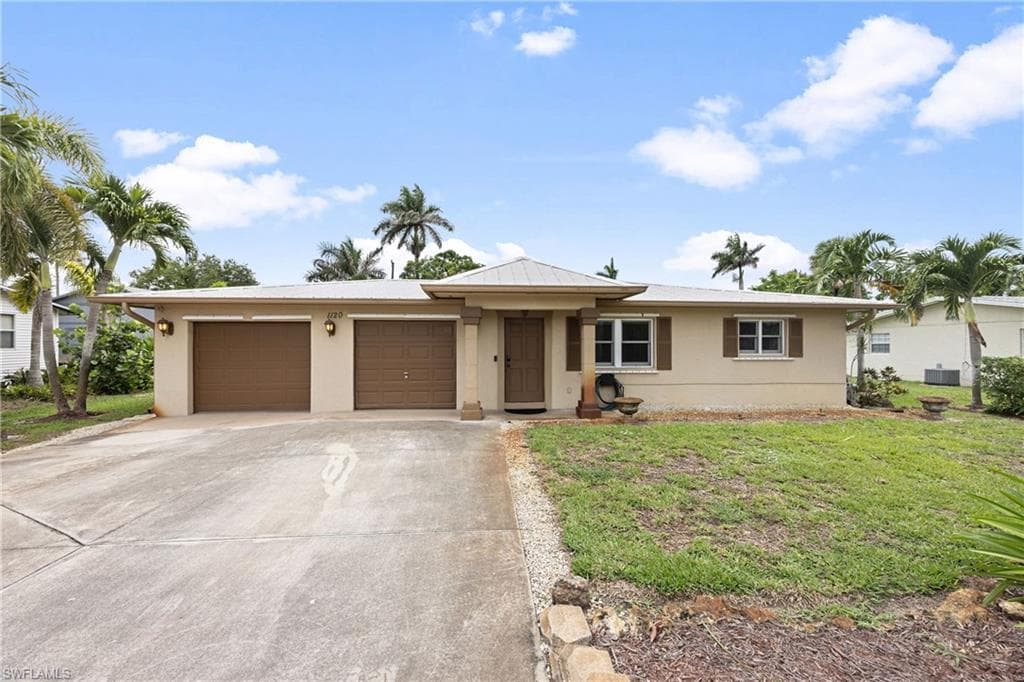 1120 Ridge St, Naples, FL 34103-2