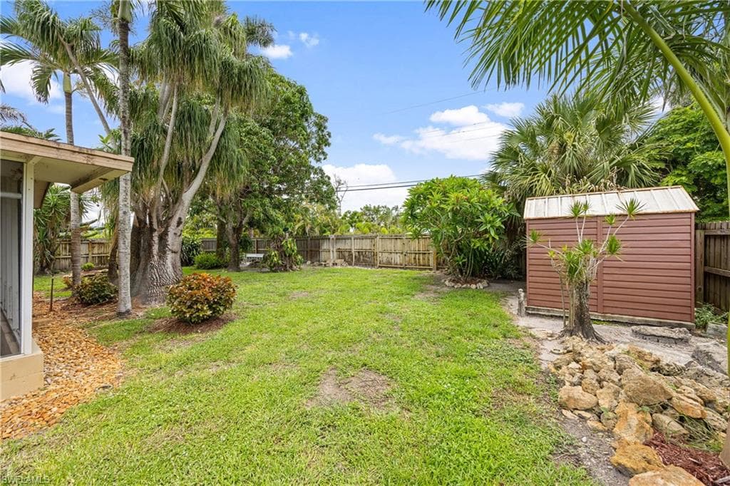 1120 Ridge St, Naples, FL 34103-40