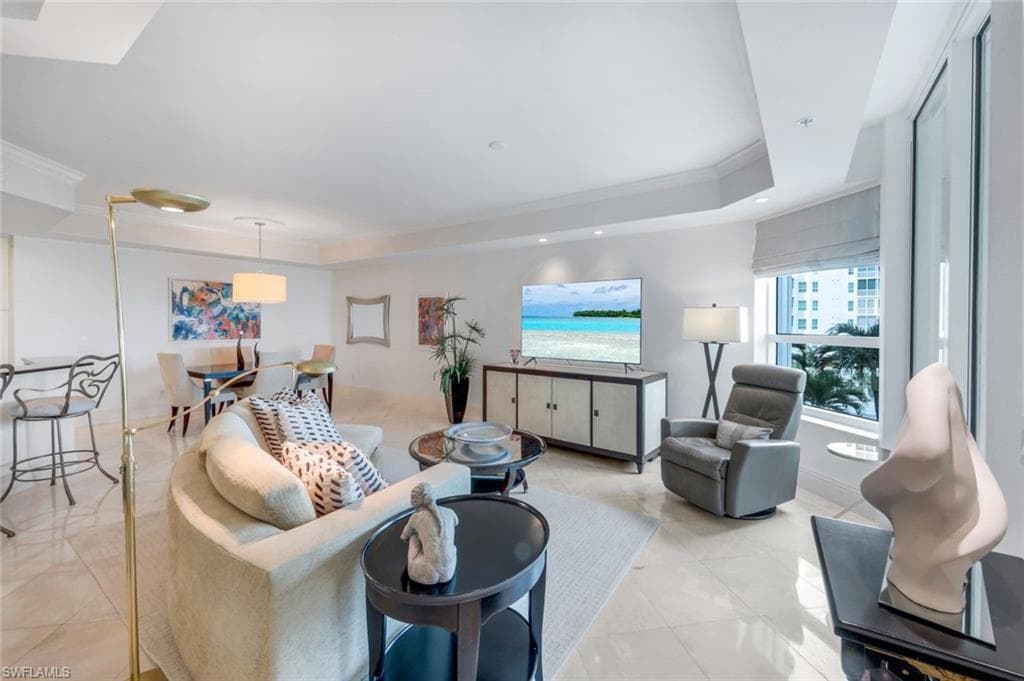 285 Grande Way 503, Naples, FL 34110-10