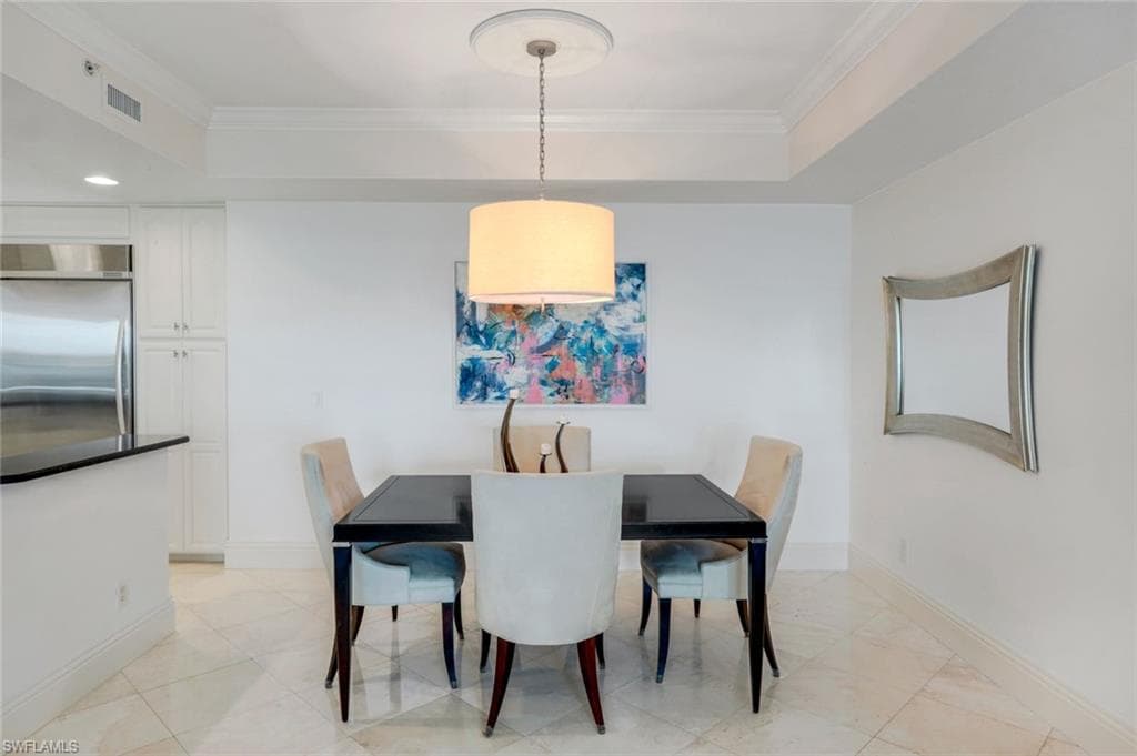 285 Grande Way 503, Naples, FL 34110-16