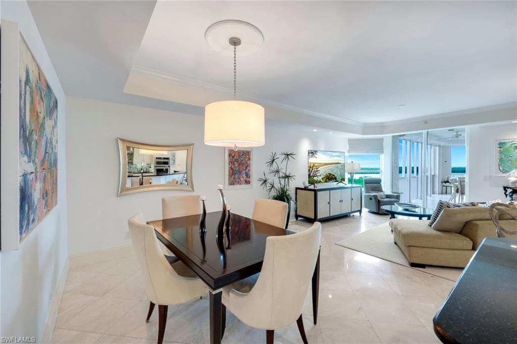 285 Grande Way 503, Naples, FL 34110-17