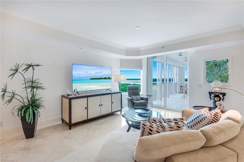 285 Grande Way 503, Naples, FL 34110-19