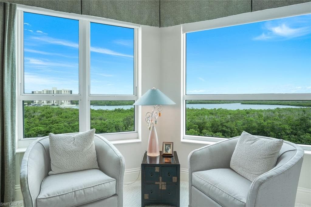 285 Grande Way 503, Naples, FL 34110-23