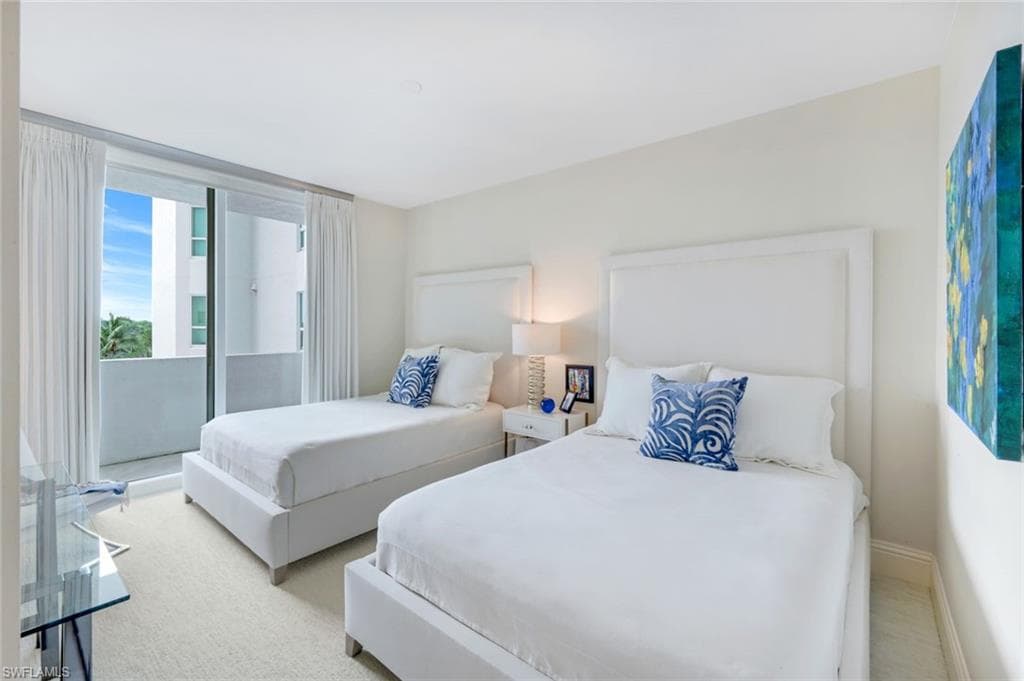 285 Grande Way 503, Naples, FL 34110-26