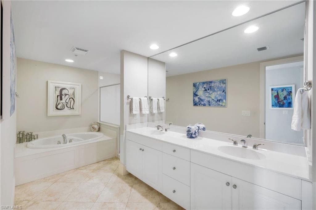 285 Grande Way 503, Naples, FL 34110-27