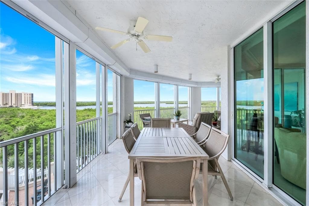 285 Grande Way 503, Naples, FL 34110-34