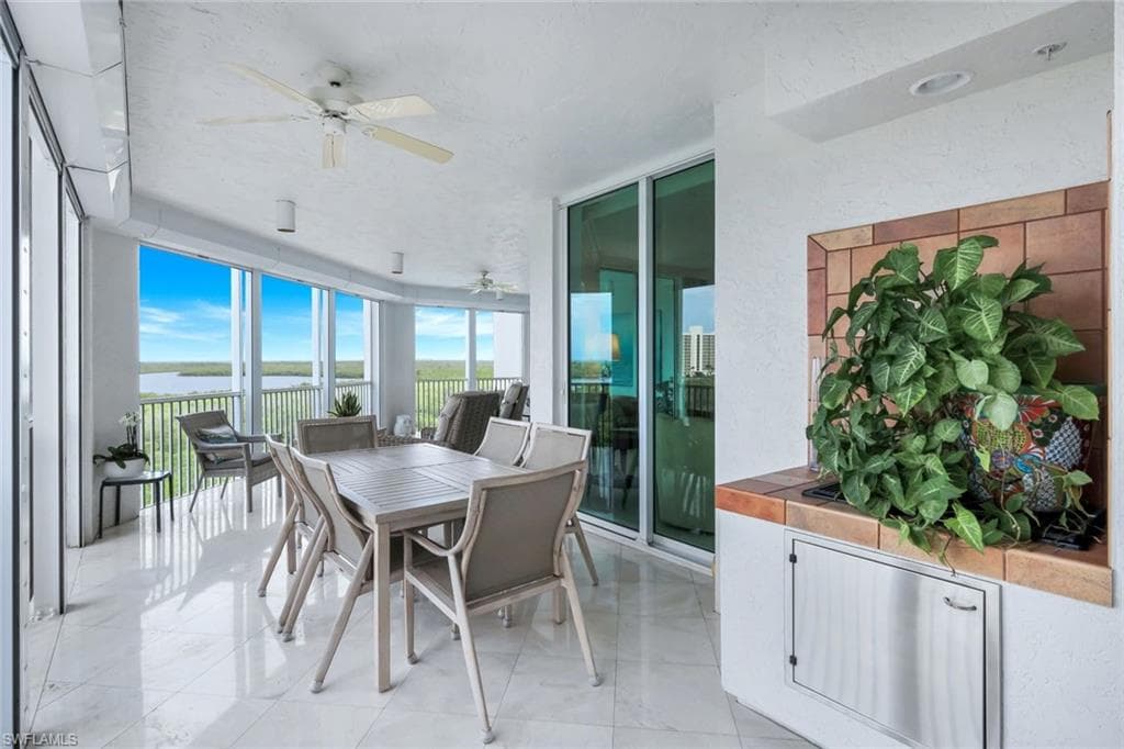 285 Grande Way 503, Naples, FL 34110-35