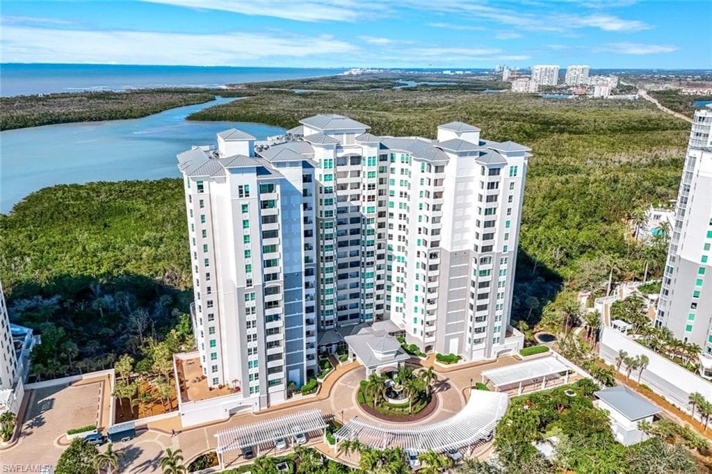 285 Grande Way 503, Naples, FL 34110-4