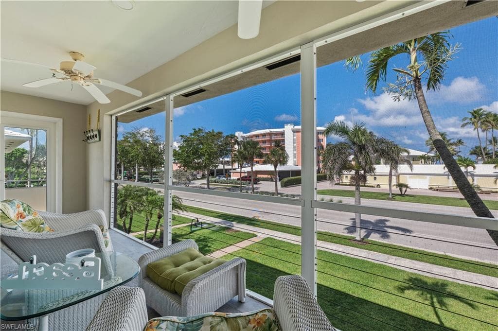 2500 Gulf Shore Blvd N N4, Naples, FL 34103-9