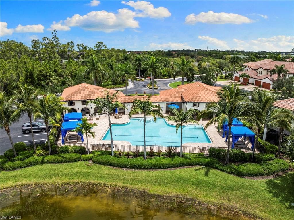 15140 Palmer Lake Cir 201, Naples, FL 34109-29