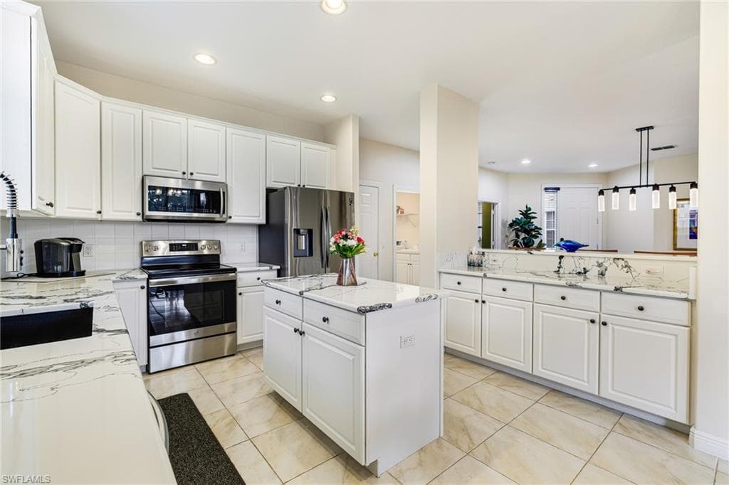 4780 Shinnecock Hills Ct 102, Naples, FL 34112-10