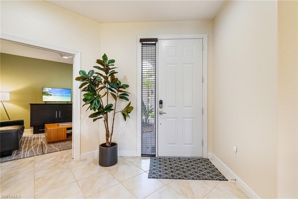 4780 Shinnecock Hills Ct 102, Naples, FL 34112-3