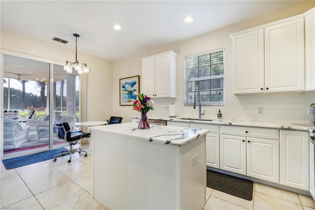 4780 Shinnecock Hills Ct 102, Naples, FL 34112-8
