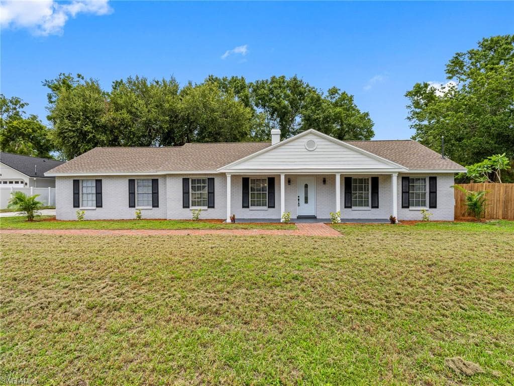 8701 Fountain Ave, Tampa, FL 33615-4