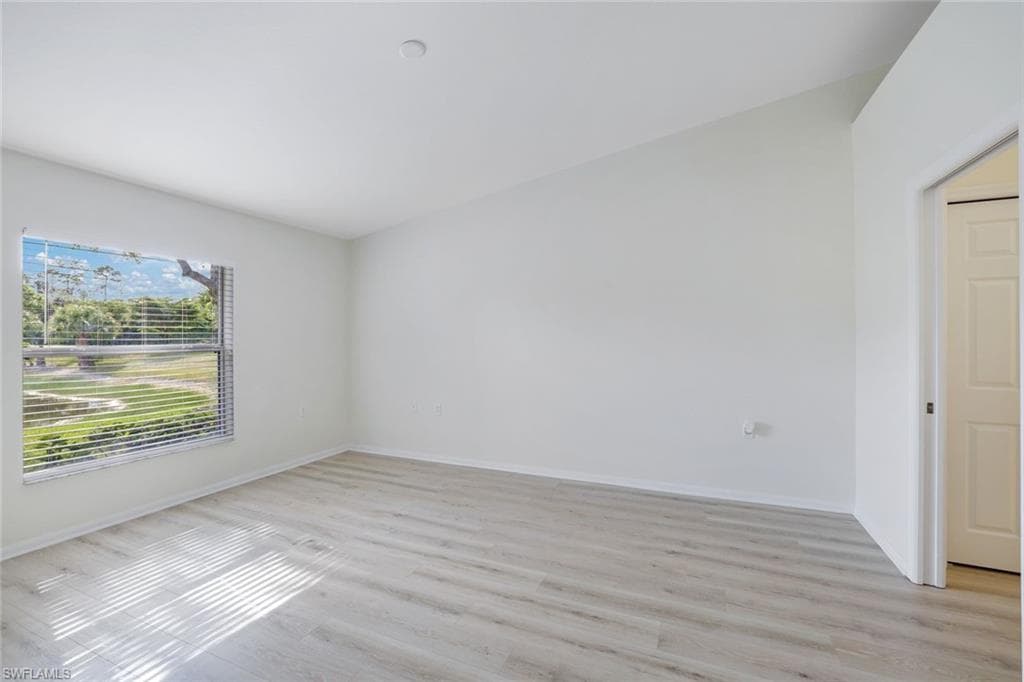 6187 Mandalay Cir 32, Naples, FL 34112-5