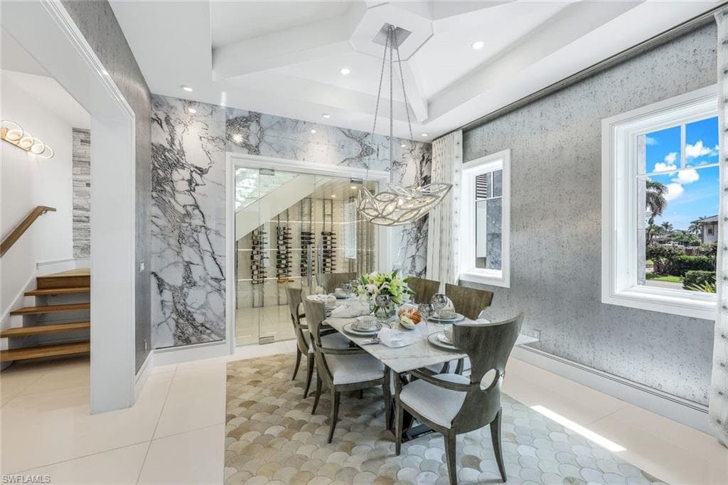 309 Neapolitan Way, Naples, FL 34103-9