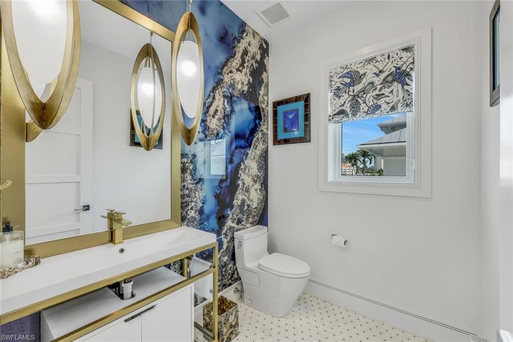309 Neapolitan Way, Naples, FL 34103-16