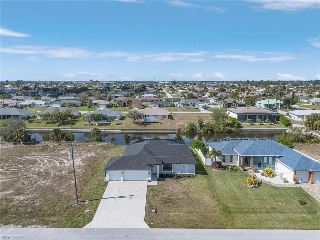 3302 8th Pl, Cape Coral, FL 33914-36