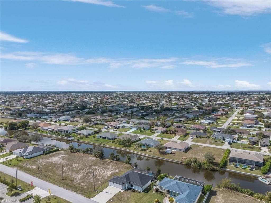 3302 8th Pl, Cape Coral, FL 33914-37
