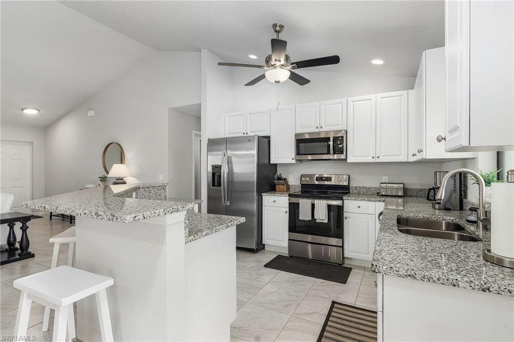 3302 8th Pl, Cape Coral, FL 33914-8