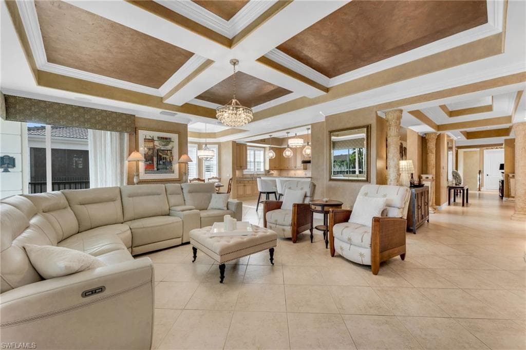 579 Avellino Isles Cir 202, Naples, FL 34119-10