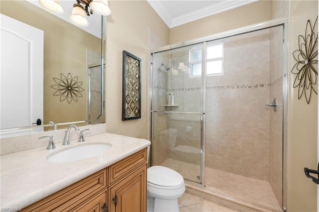 579 Avellino Isles Cir 202, Naples, FL 34119-20