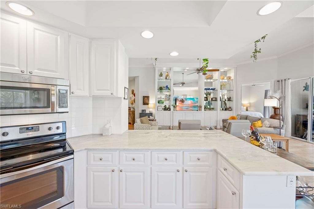 3997 Isla Ciudad Ct, Naples, FL 34109-17