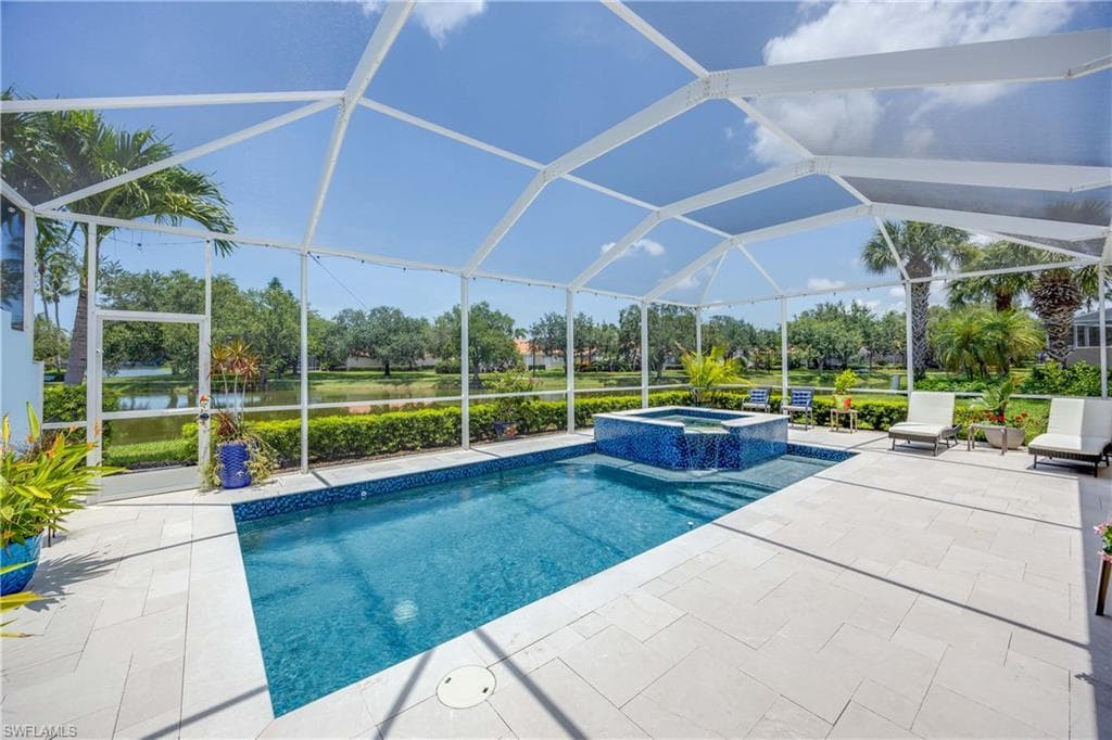 3997 Isla Ciudad Ct, Naples, FL 34109-2