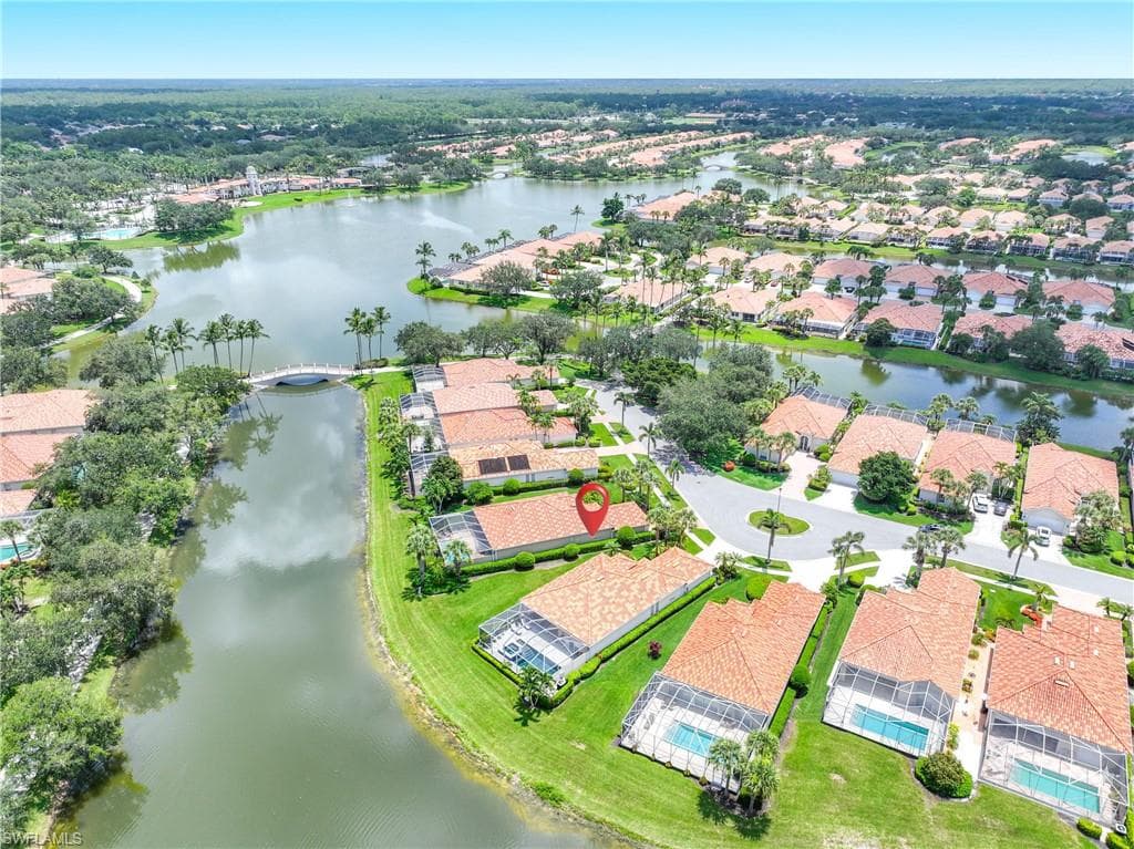 3997 Isla Ciudad Ct, Naples, FL 34109-32