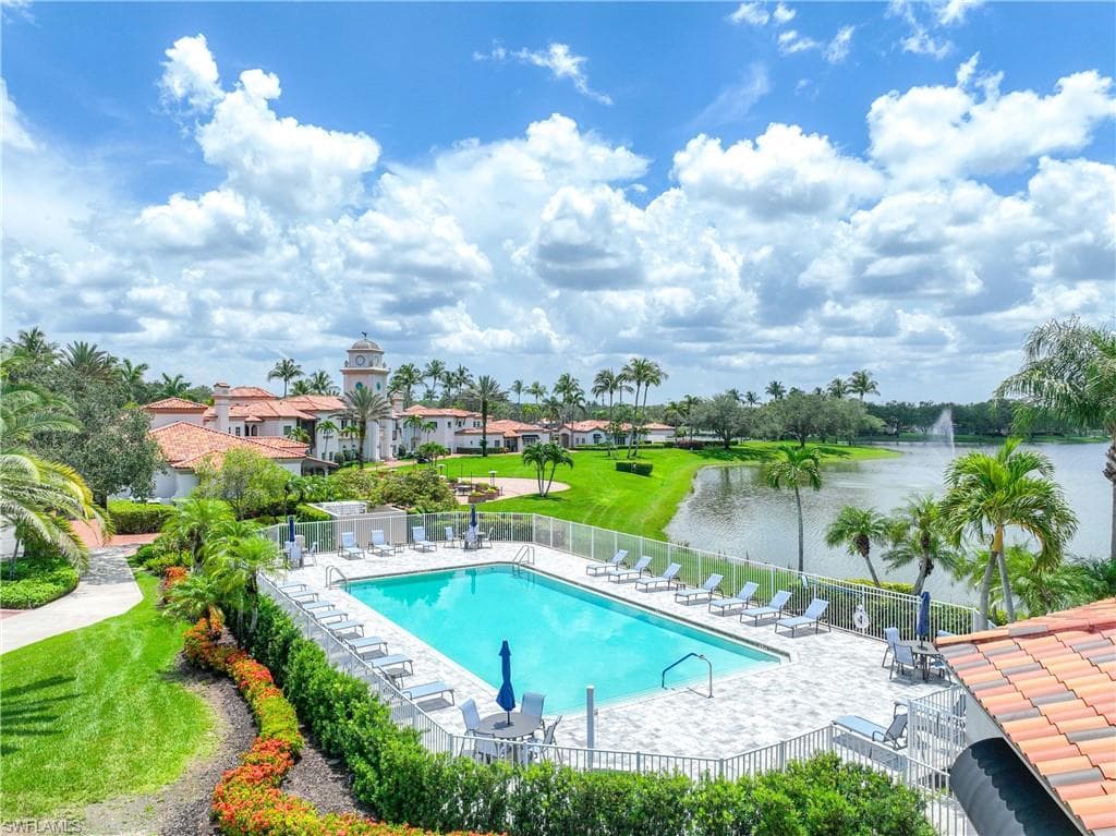 3997 Isla Ciudad Ct, Naples, FL 34109-39