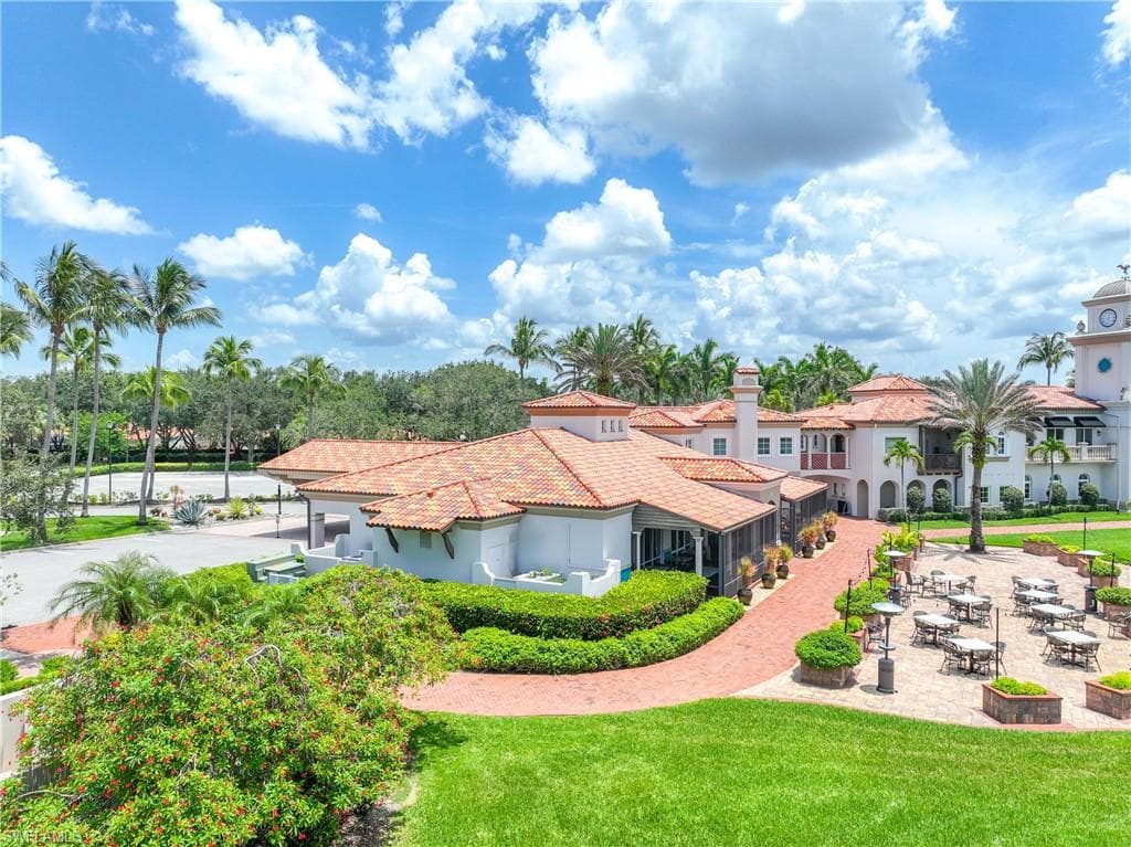 3997 Isla Ciudad Ct, Naples, FL 34109-40