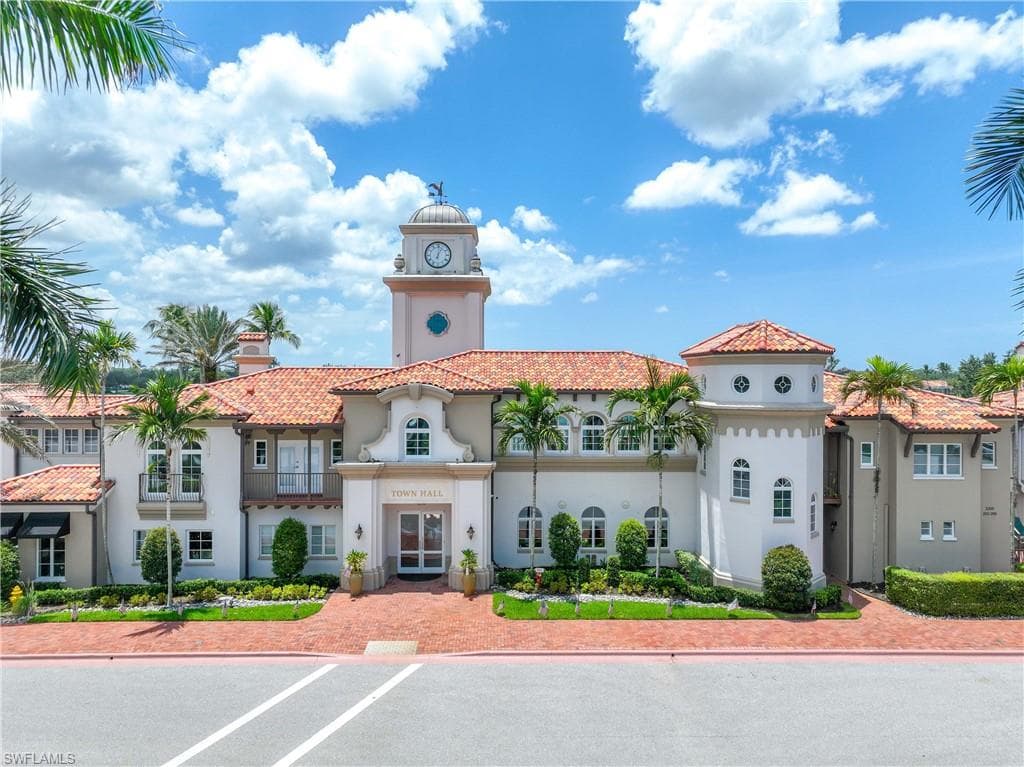 3997 Isla Ciudad Ct, Naples, FL 34109-46