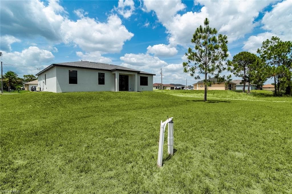 3810 29th St SW, Lehigh Acres, FL 33976-25
