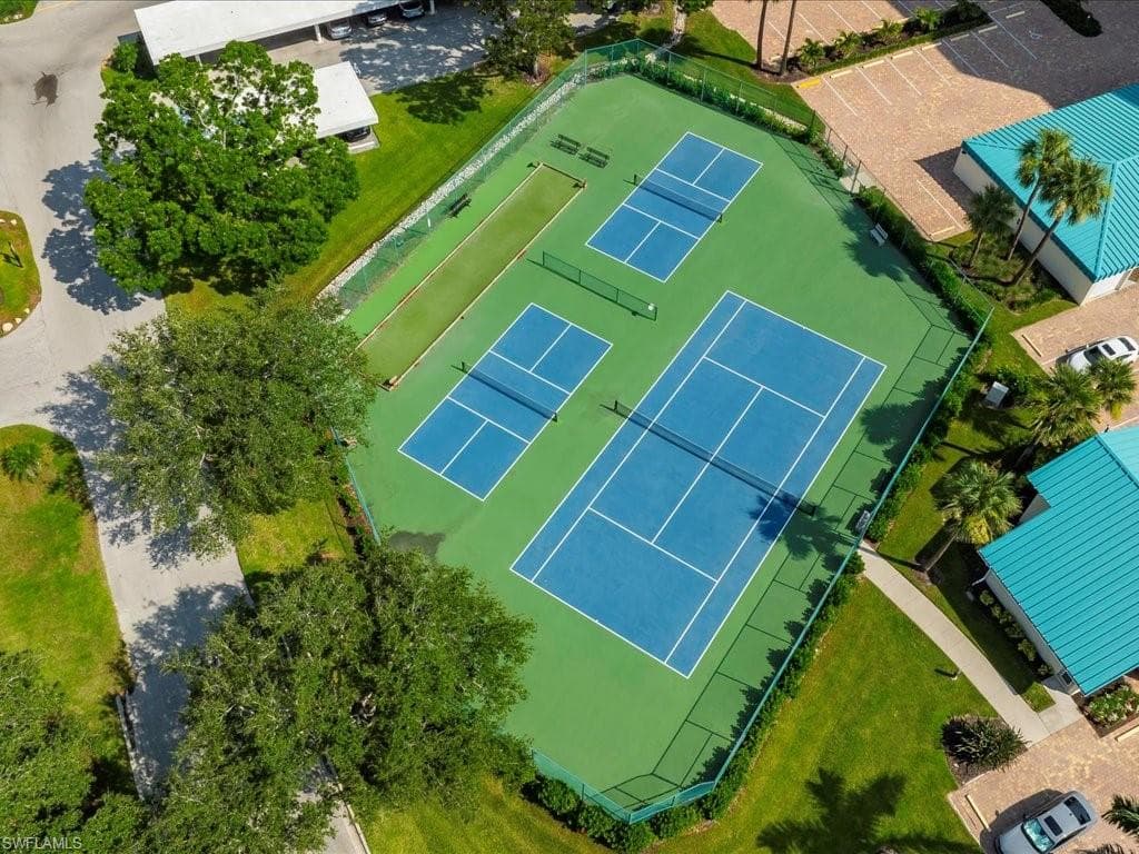 1 Bluebill Ave 302, Naples, FL 34108-13