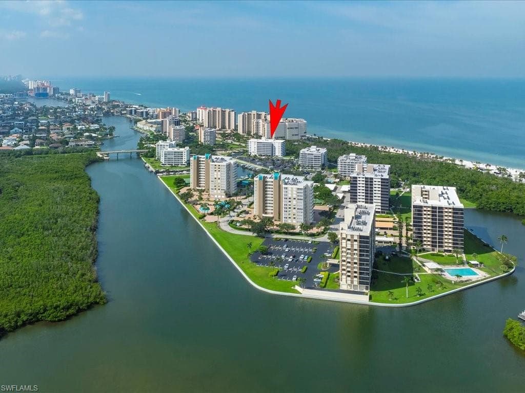 1 Bluebill Ave 302, Naples, FL 34108-16