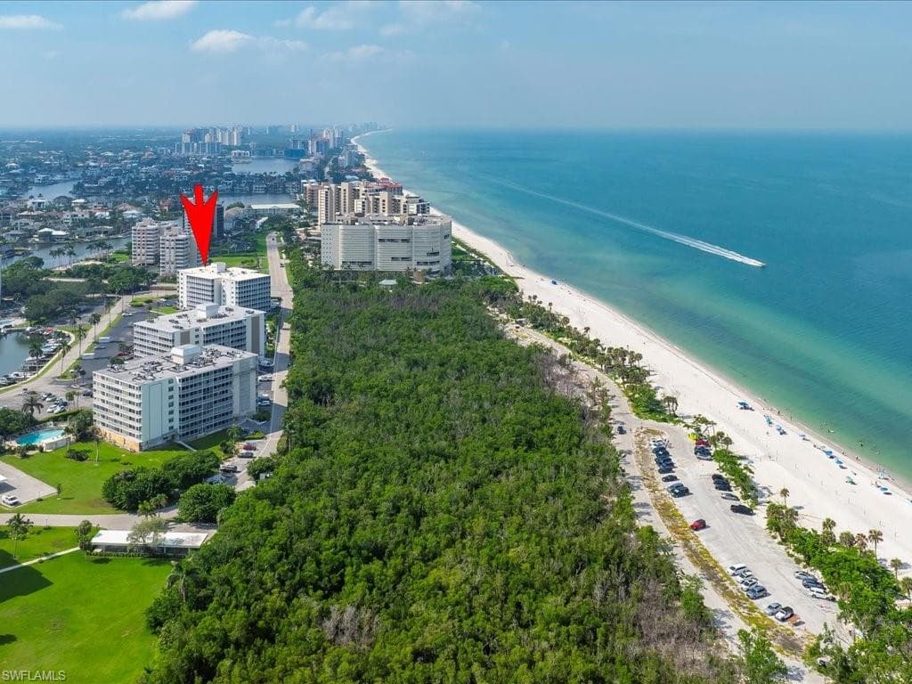 1 Bluebill Ave 302, Naples, FL 34108-17