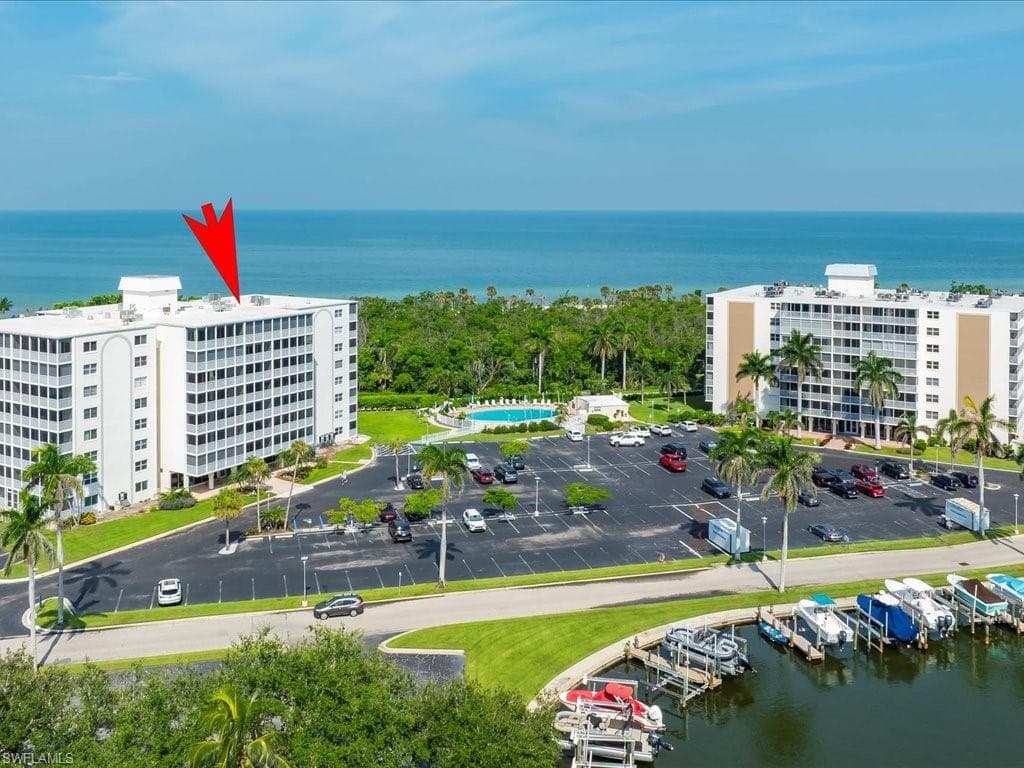 1 Bluebill Ave 302, Naples, FL 34108-20