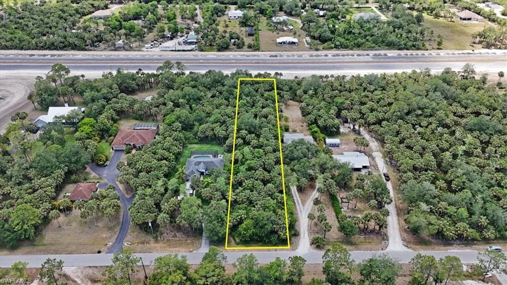 720 12th Ave NW, Naples, FL 34120-1