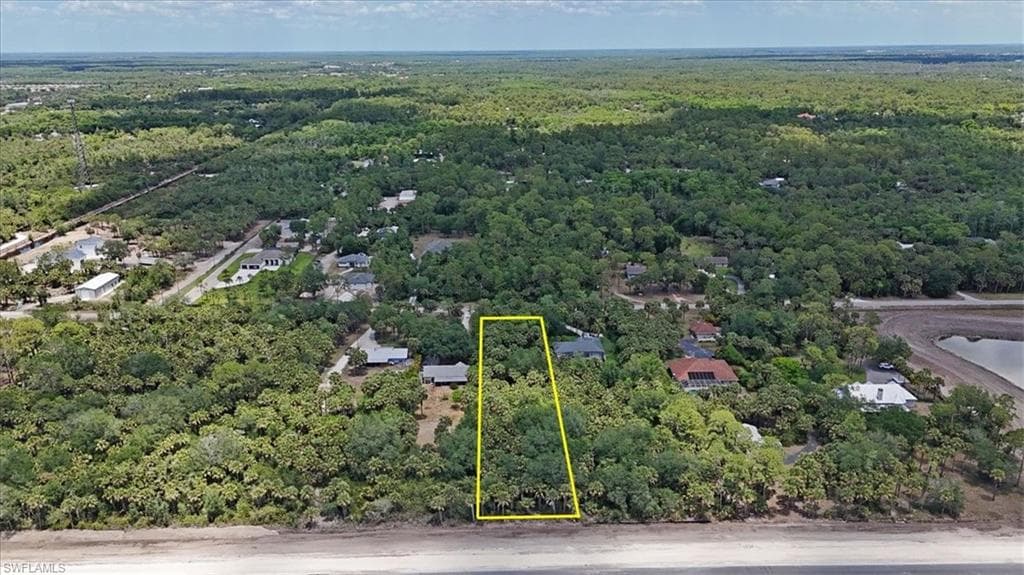 720 12th Ave NW, Naples, FL 34120-6