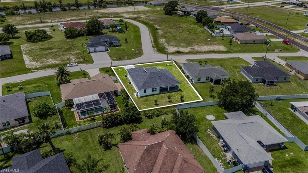 1013 39th Ter, Cape Coral, FL 33909-23