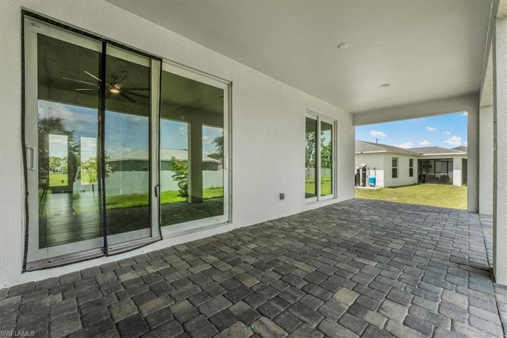 1013 39th Ter, Cape Coral, FL 33909-33