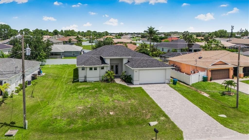 1013 39th Ter, Cape Coral, FL 33909-37