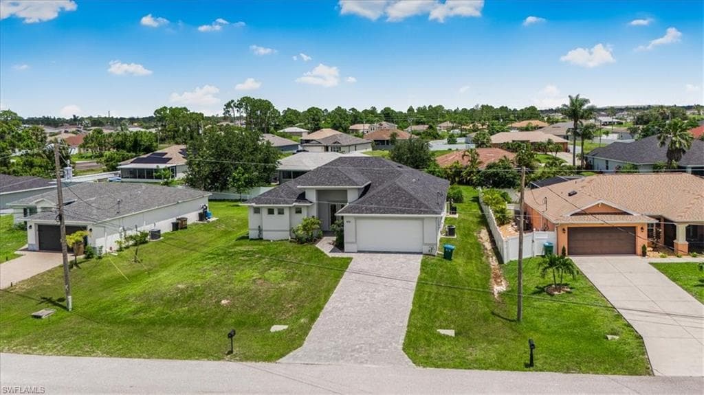 1013 39th Ter, Cape Coral, FL 33909-42