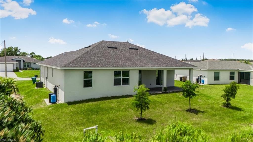 1013 39th Ter, Cape Coral, FL 33909-44