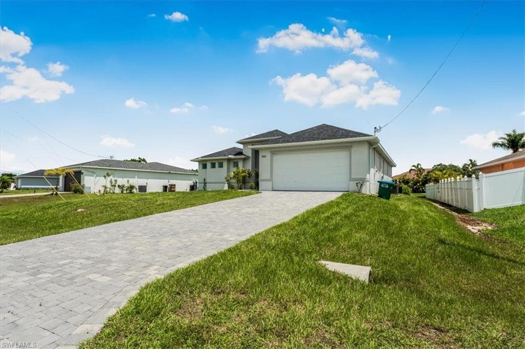 1013 39th Ter, Cape Coral, FL 33909-46