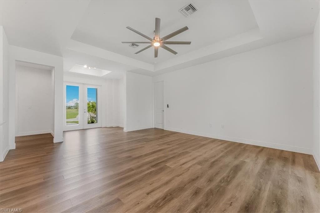 1013 39th Ter, Cape Coral, FL 33909-47