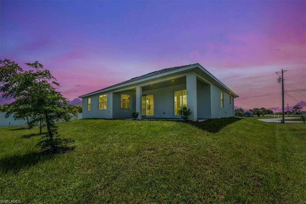 1013 39th Ter, Cape Coral, FL 33909-4